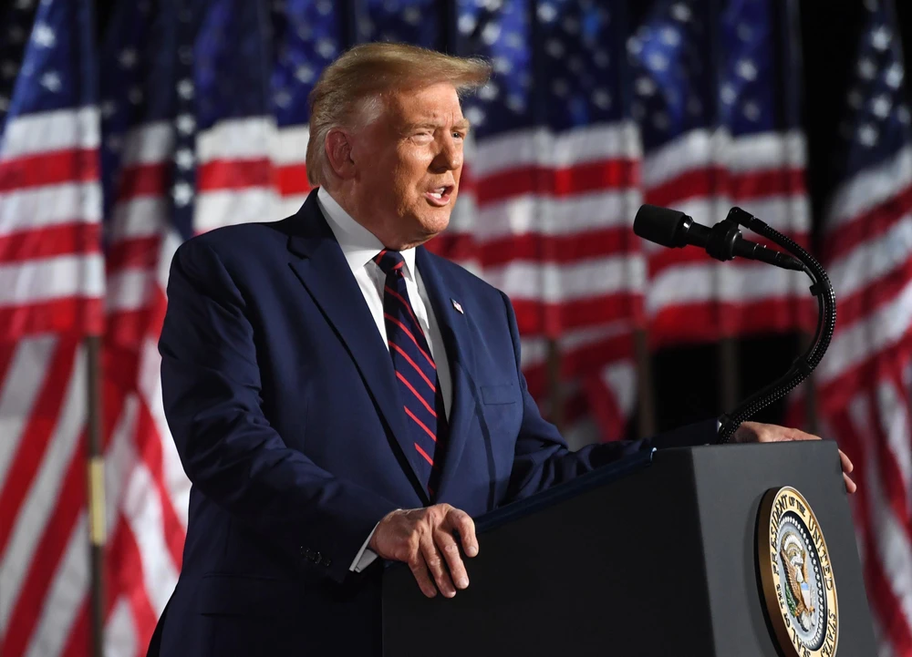 Tổng thống Mỹ Donald Trump trong bài phát biểu chính thức tiếp nhận đề cử của đảng Cộng hòa tại Nhà Trắng, Washington, DC sáng 27/8/2020. (Ảnh: AFP/TTXVN)