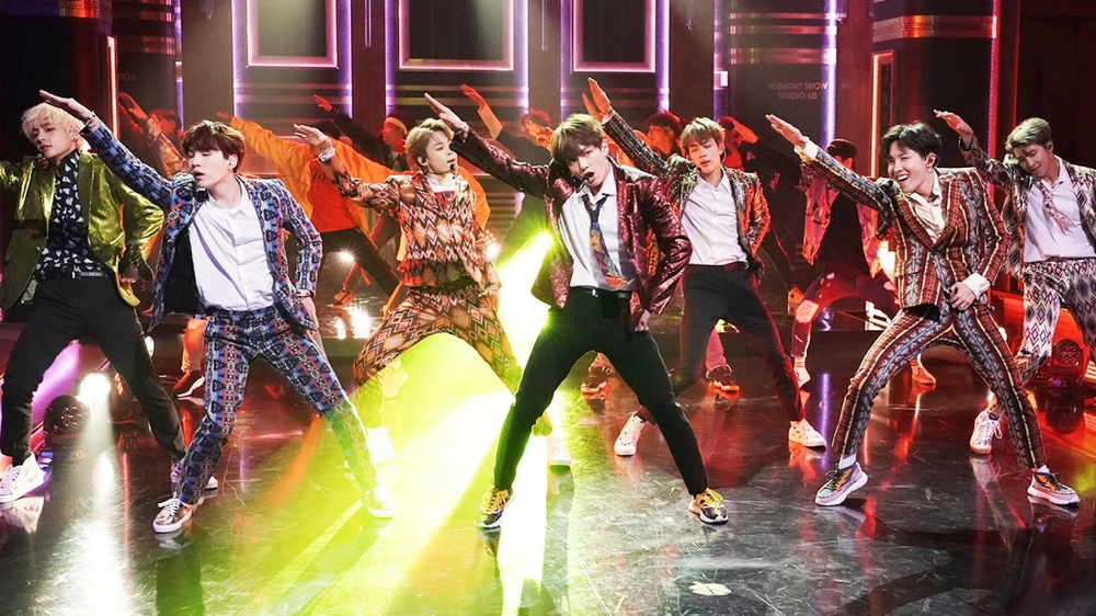 MV âm nhạc DNA của nhóm BTS đã đạt cột mốc 1,1 tỷ lượt xem trên YouTube. (Nguồn: insideedition.com)