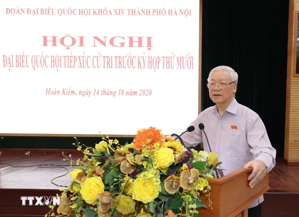 Tổng Bí thư, Chủ tịch nước Nguyễn Phú Trọng phát biểu tại buổi tiếp xúc cử tri quận Hoàn Kiếm, Ba Đình và Tây Hồ. (Ảnh: Trí Dũng/TTXVN)
