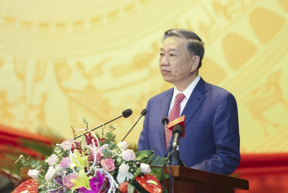 Đại tướng Tô Lâm, Ủy viên Bộ Chính trị, Bộ trưởng Bộ Công an phát biểu chỉ đạo tại Đại hội. (Ảnh: Xuân Tư/TTXVN)