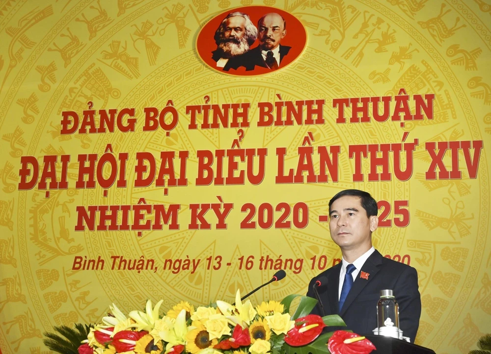 Dương Văn An, Bí thư Tỉnh ủy Bình Thuận khóa XIV, nhiệm kỳ 2020-2025 phát biểu. (Ảnh: Nguyễn Thanh/TTXVN)