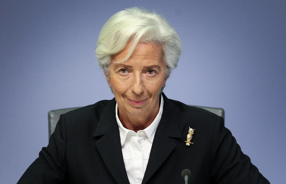 Chủ tịch Ngân hàng trung ương châu Âu (ECB), bà Christine Lagarde tại cuộc họp báo ở Frankfurt, Đức. (Ảnh: AFP/TTXVN)