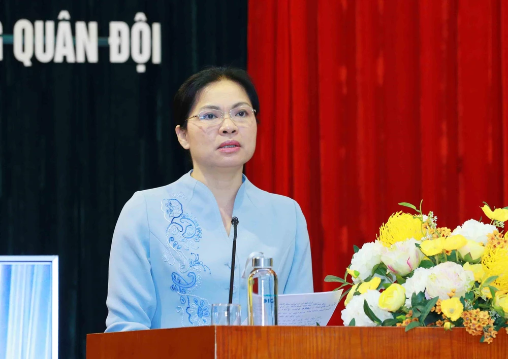 Bà Hà Thị Nga, Chủ tịch Hội Liên hiệp Phụ nữ Việt Nam phát biểu khai mạc hội thảo. (Ảnh: Phương Hoa/TTXVN)