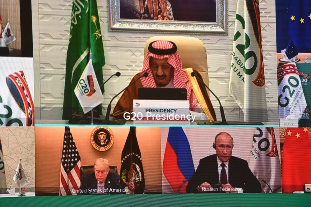 Quốc vương Saudi Arabia Salman bin Abdulaziz phát biểu tại Hội nghị thượng đỉnh G20, được tổ chức trực tuyến, ngày 21/11/2020. (Ảnh: AFP/TTXVN)