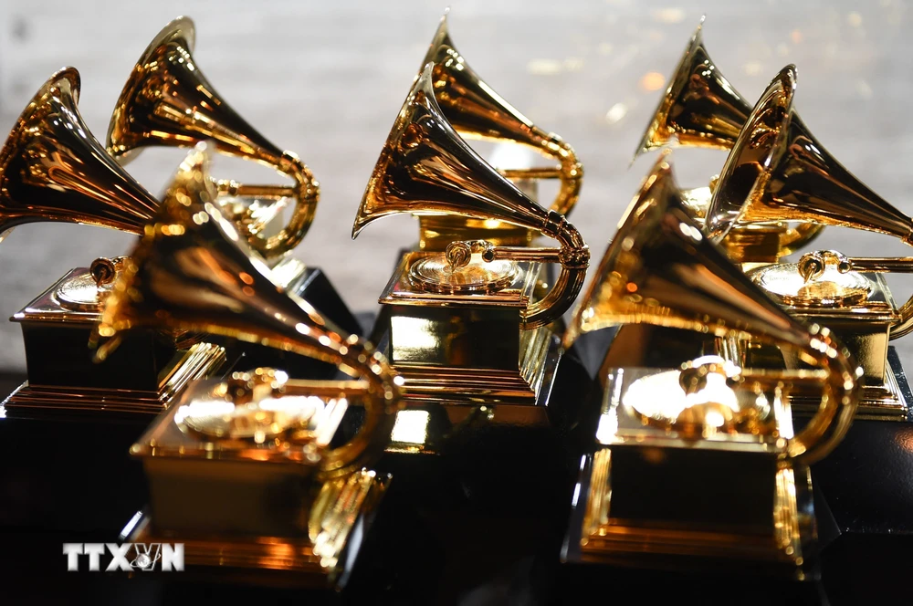 Những chiếc cúp giải Grammy. (Ảnh: AFP/TTXVN)