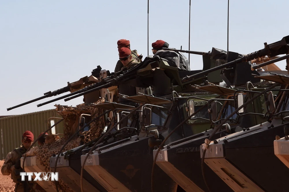 Binh sĩ Pháp tham gia chiến dịch quân sự Barkhane ở Madama, Niger, giáp giới Libya. (Ảnh: AFP/TTXVN)