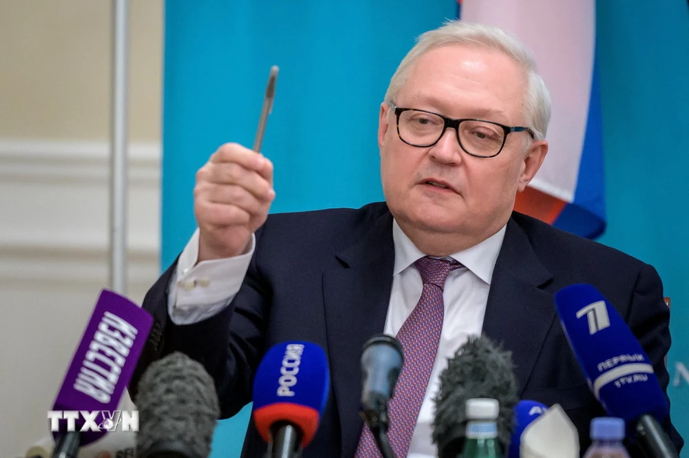 Thứ trưởng Ngoại giao Nga Sergei Ryabkov phát biểu tại cuộc họp báo ở Geneva, Thụy Sĩ. (Ảnh: AFP/TTXVN)