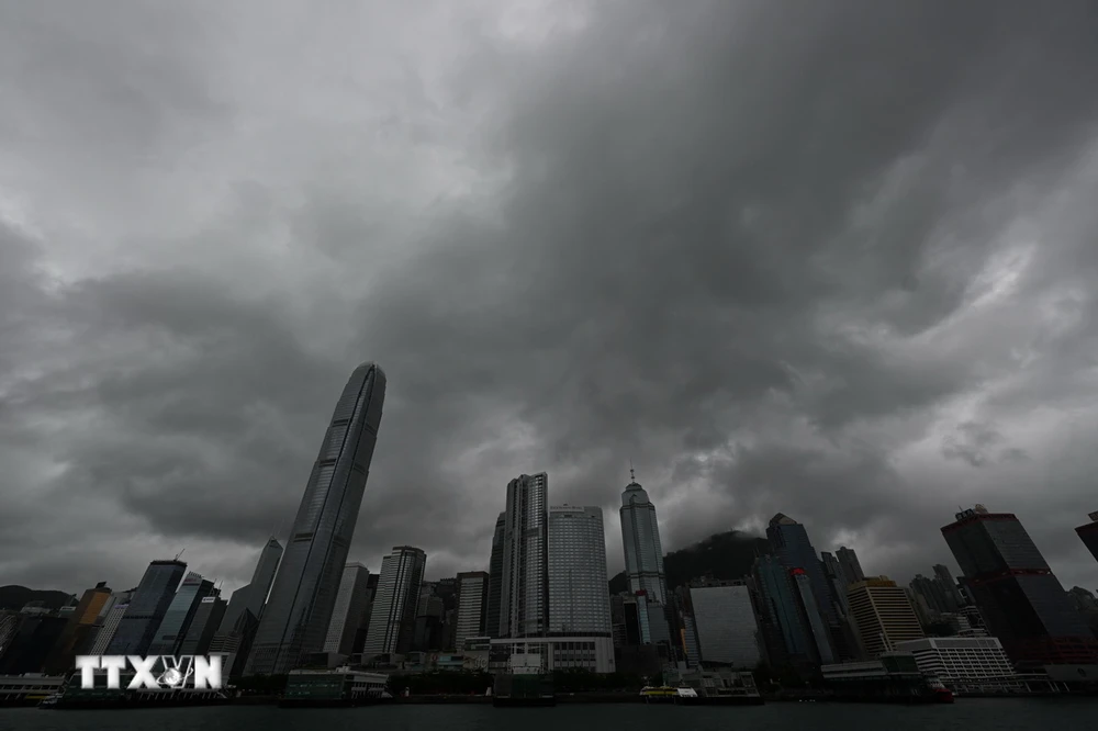 Thị trường bất động sản Hong Kong thấp nhất trong 33 năm qua. (Ảnh: AFP/TTXVN)