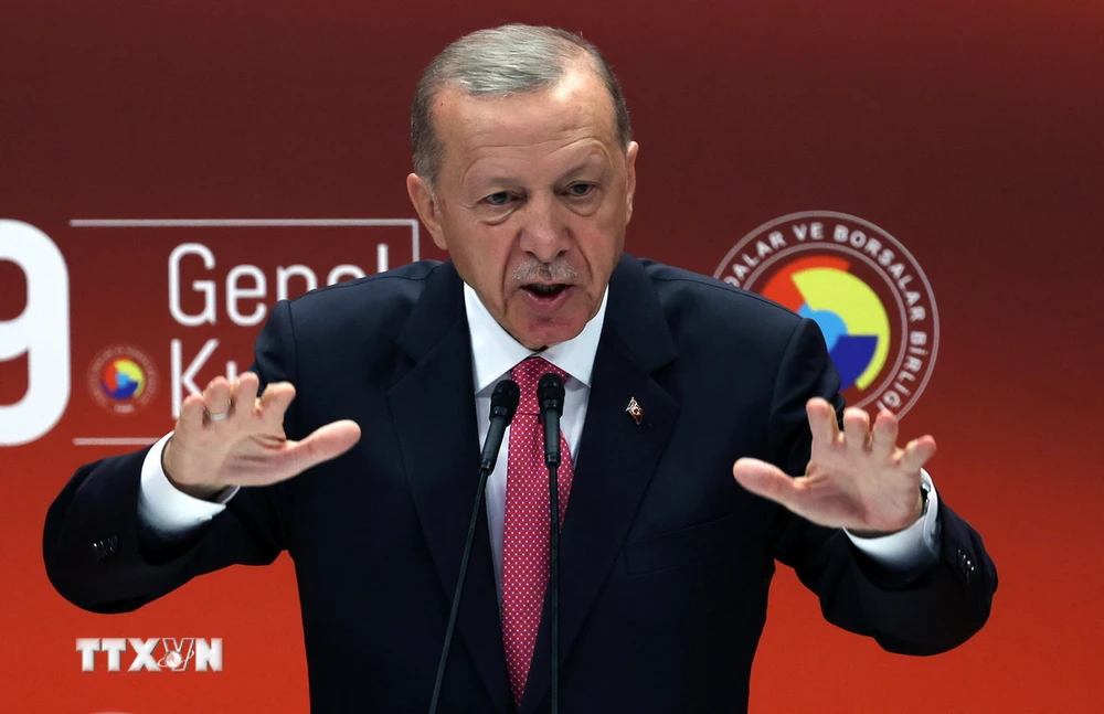 Tổng thống Thổ Nhĩ Kỳ Recep Tayyip Erdogan phát biểu tại Ankara ngày 30/5/2023. (Ảnh: AFP/TTXVN)