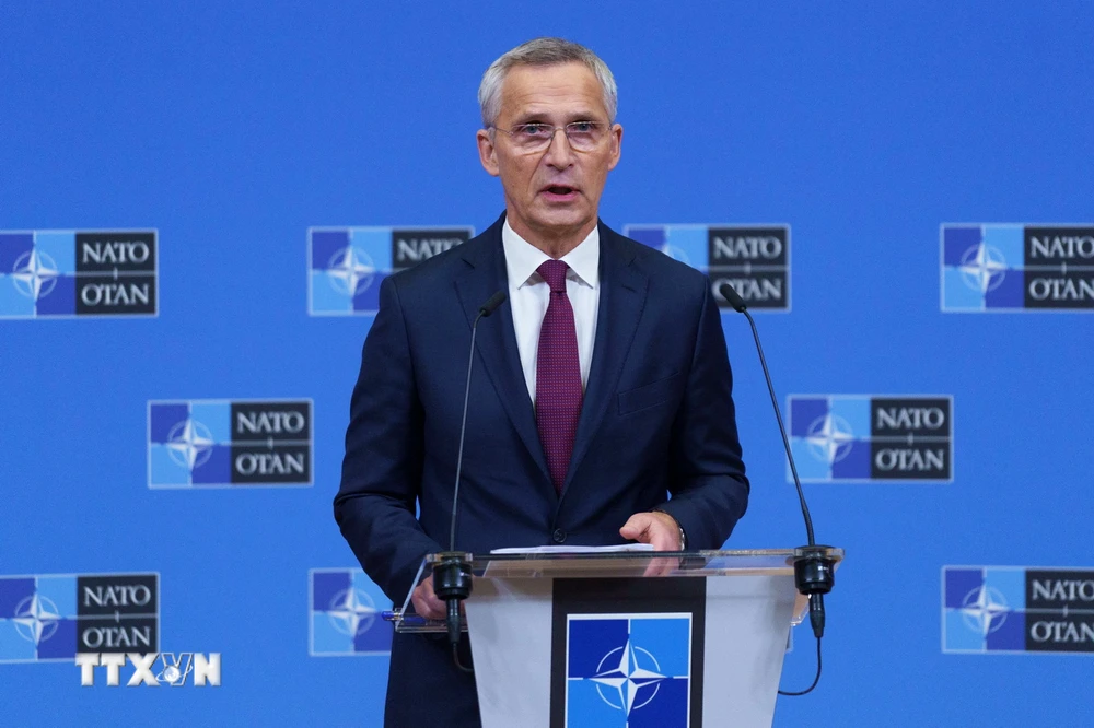 Tổng thư ký NATO Jens Stoltenberg phát biểu tại một cuộc họp báo ở Brussels, Bỉ. (Ảnh: AFP/TTXVN)