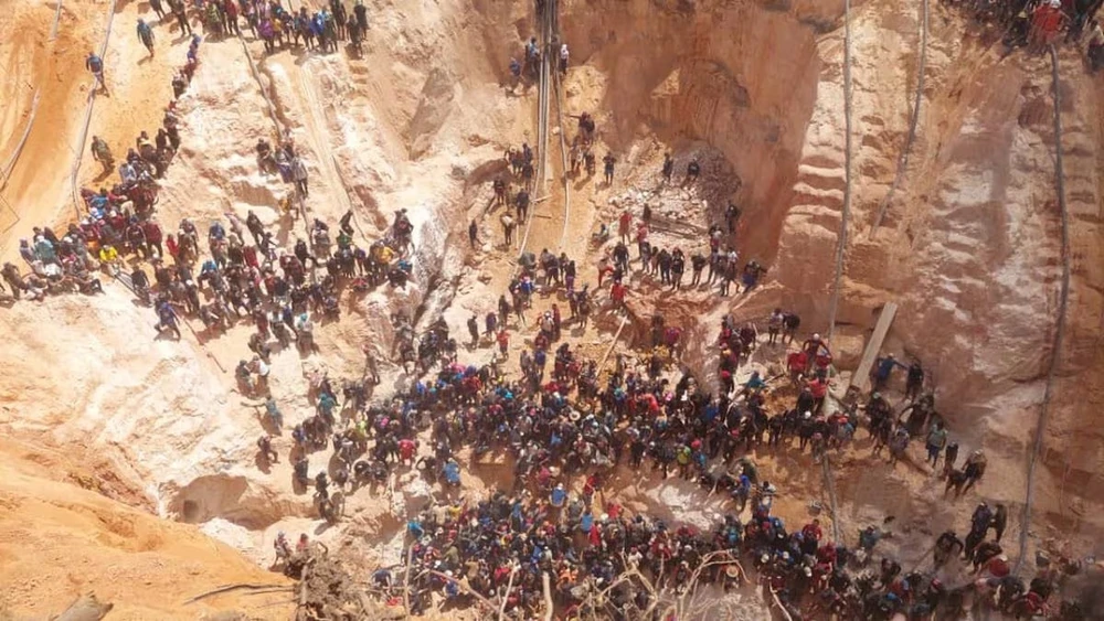 Venezuela: Sập mỏ vàng làm ít nhất 30 người thiệt mạng- Ảnh 1.