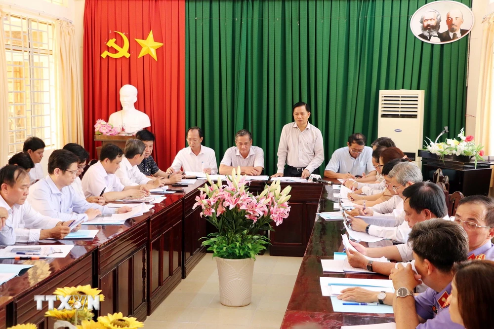 Chủ tịch Ủy ban Nhân dân tỉnh Sóc Trăng Trần Văn Lâu phát biểu chỉ đạo tại Cơ sở cai nghiện ma túy sau khi kiểm tra khảo sát. (Ảnh: Trung Hiếu/TTXVN)