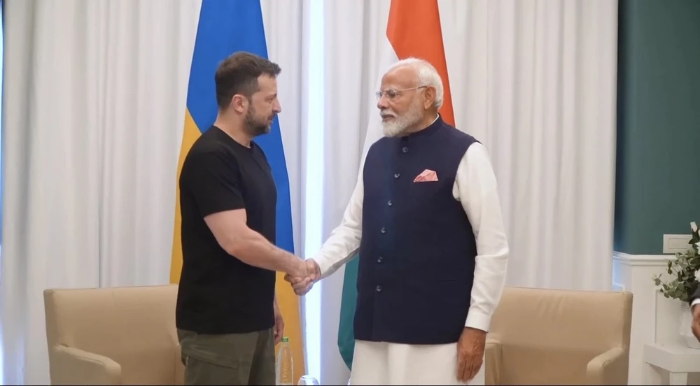 Thủ tướng Ấn Độ Narendra Modi có cuộc gặp với Tổng thống Ukraine Volodymyr Zelensky. (Nguồn: Kyiv Post)