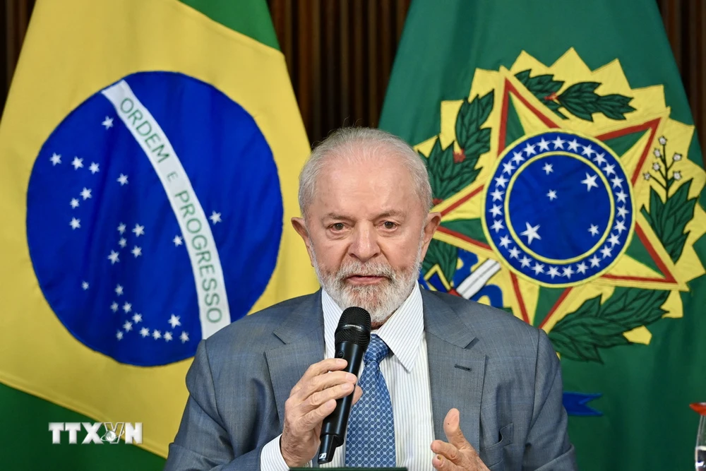 Tổng thống Brazil Luiz Inacio Lula da Silva đề xuất với G7 đánh thuế giới siêu giàu. (Ảnh: AFP/TTXVN)