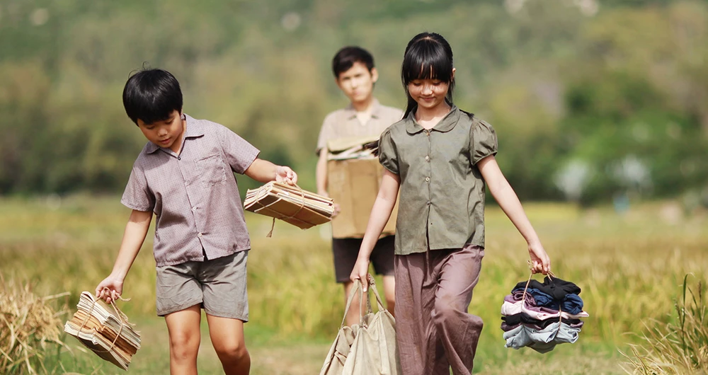 Bộ phim "Tôi thấy hoa vàng trên cỏ xanh" đã góp phần quảng bá hình ảnh Phú Yên, thu hút đông đảo du khách đến với địa phương này. (Ảnh: Đoàn làm phim)