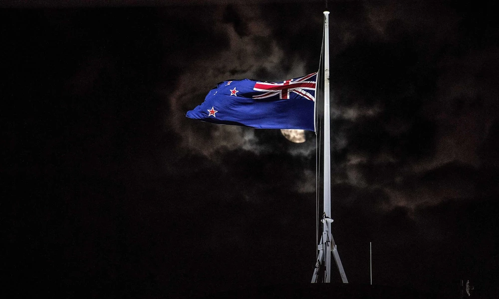 New Zealand treo cờ rủ sau vụ xả súng ở nhà thờ Hồi giáo tại Christchurch ngày 15/3/2019. (Ảnh: Getty)
