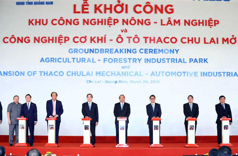 Thủ tướng Nguyễn Xuân Phúc dự Lễ khởi công dự án Khu công nghiệp Nông-Lâm nghiệp và Khu công nghiệp cơ khí ôtô Thaco Chu Lai mở rộng. (Ảnh: Thống Nhất/TTXVN)