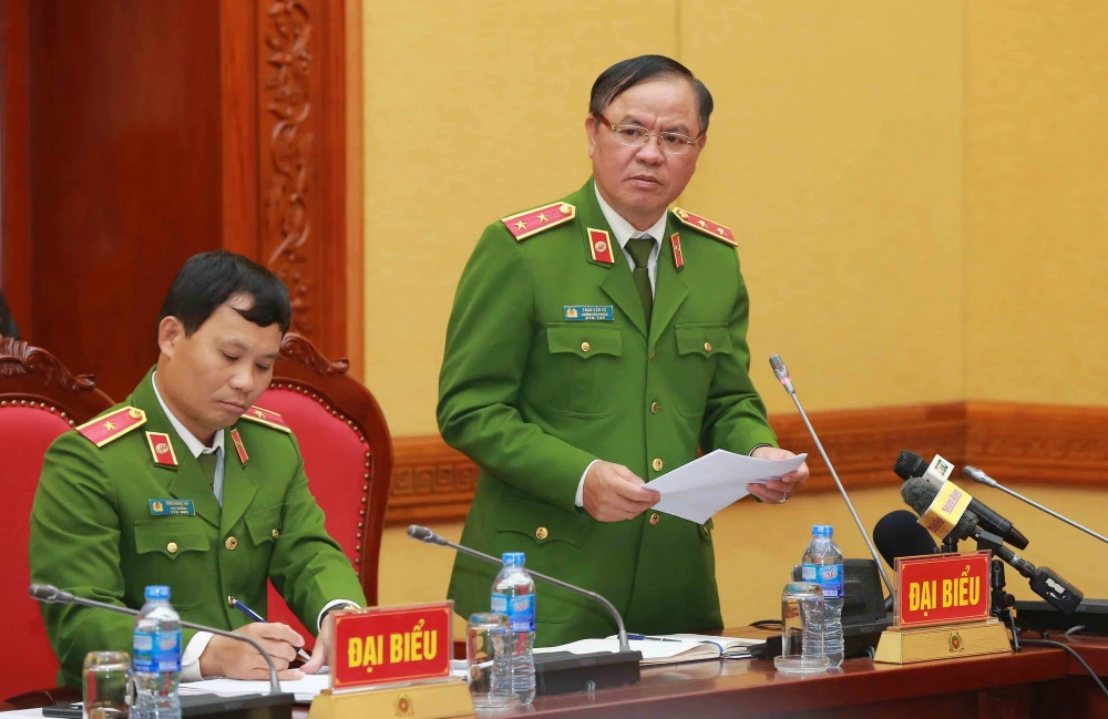 Trung tướng Trần Văn Vệ, Chánh Văn phòng Cơ quan Cảnh sát điều tra, Bộ Công an phát biểu. (Ảnh: Doãn Tấn/TTXVN)