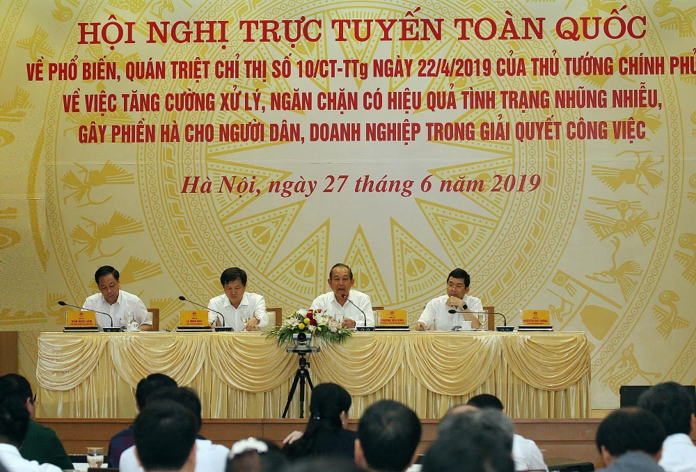 Phó Thủ tướng Thường trực Chính phủ Trương Hoà Bình chủ trì hội nghị. (Ảnh: Nguyễn Dân/TTXVN)
