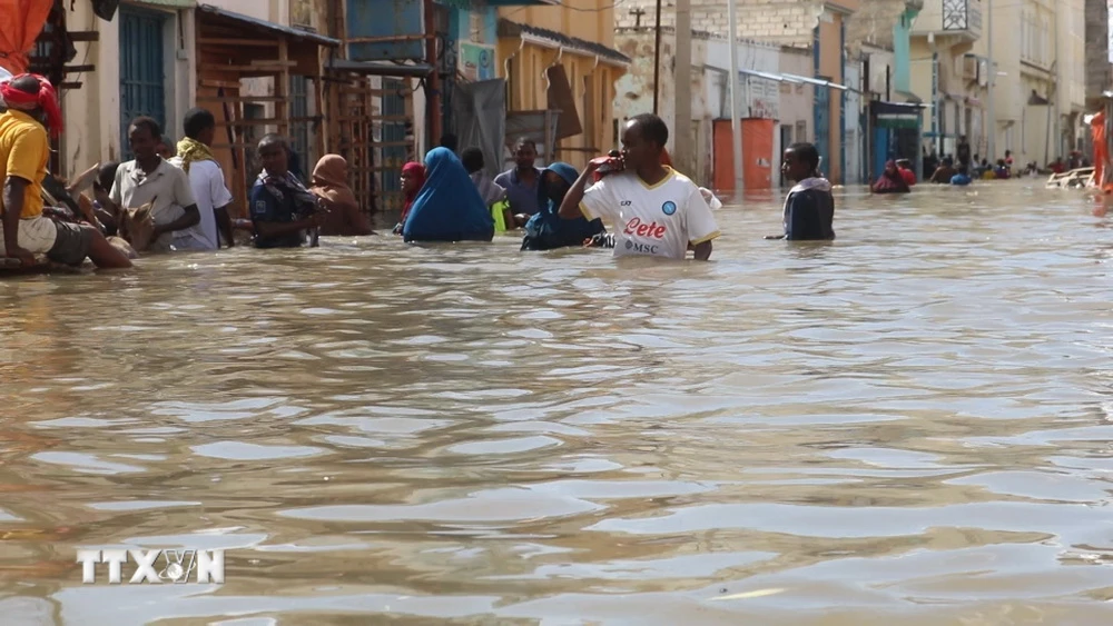 Ngập lụt do mưa lớn tại Hiran, Somalia ngày 15/11. (Ảnh: AA/TTXVN)