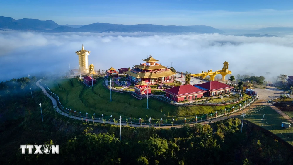 Toàn cảnh Không gian Văn hóa Tâm linh Phật giáo Samten Hills Dalat. (Ảnh: TTXVN phát)