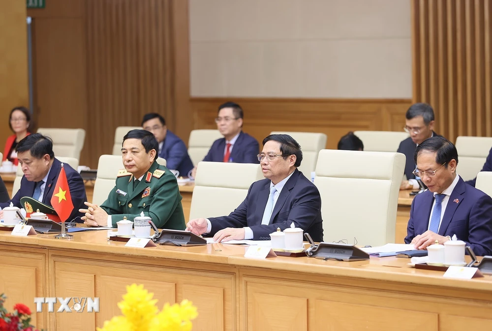 Thủ tướng Phạm Minh Ch&iacute;nh ph&aacute;t biểu tại cuộc hội đ&agrave;m với Thủ tướng L&agrave;o Sonexay Siphandone. (Ảnh: Dương Giang/TTXVN)