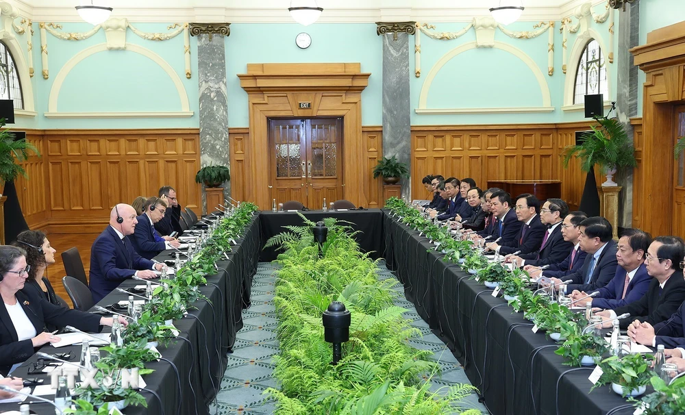Thủ tướng Phạm Minh Chính hội đàm với Thủ tướng New Zealand Christopher Luxon. (Ảnh: Dương Giang/TTXVN)
