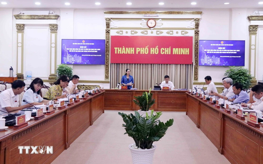 Hội đồng Nhân dân Thành phố Hồ Chí Minh tổ chức Giám sát việc thực hiện công tác đầu tư công giai đoạn 2021-2025 đối với Ủy ban Nhân dân thành phố. (Ảnh: Xuân Khu/TTXVN)