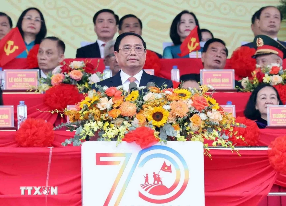 Thủ tướng Chính phủ Phạm Minh Chính đọc Diễn văn kỷ niệm 70 năm Chiến thắng Điện Biên Phủ. (Ảnh: Lâm Khánh/TTXVN)