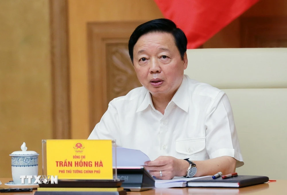 Phó Thủ tướng Trần Hồng Hà chủ trì cuộc họp. (Ảnh: TTXVN phát)