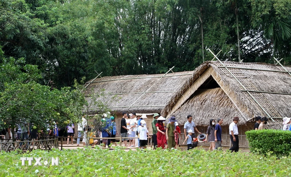 Làng Sen, quê nội Bác Hồ, thuộc Khu Di tích Quốc gia Đặc biệt Kim Liên, Nam Đàn, Nghệ An. (Ảnh: Văn Tý/TTXVN)