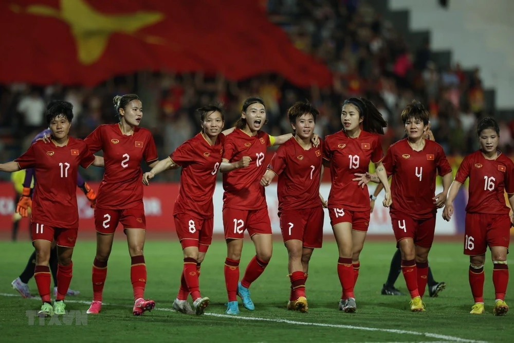Bình luận viên Quang Huy nhấn mạnh việc được góp mặt ở sân chơi số một thế giới đã là trải nghiệm vô giá với Đội tuyển Nữ Việt Nam. (Ảnh: Minh Quyết/TTXVN)