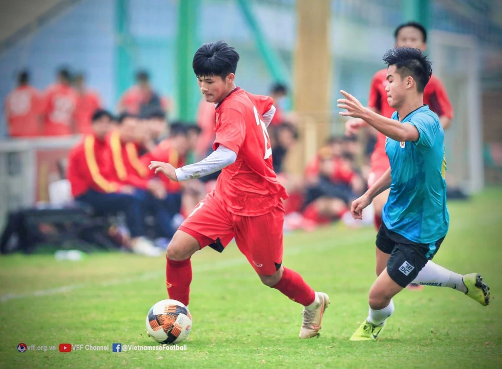 Lê Đình Long Vũ lọt top 60 tài năng trẻ của bóng đá thế giới năm 2023 |  Vietnam+ (VietnamPlus)
