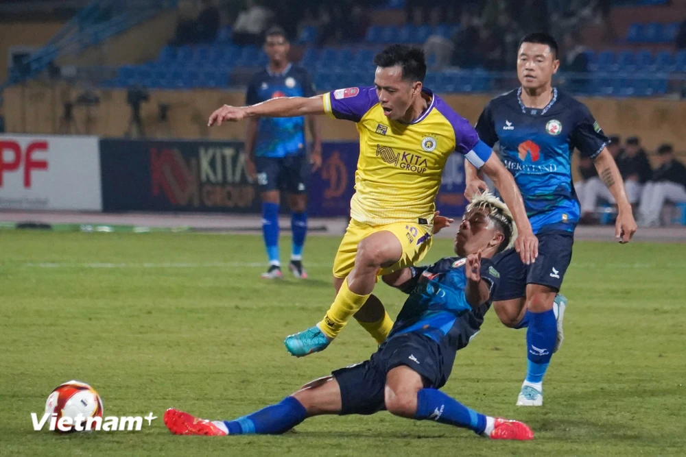 Hà Nội FC thua tối thiểu trước Quy Nhơn Bình Định trên sân nhà Hàng Đẫy