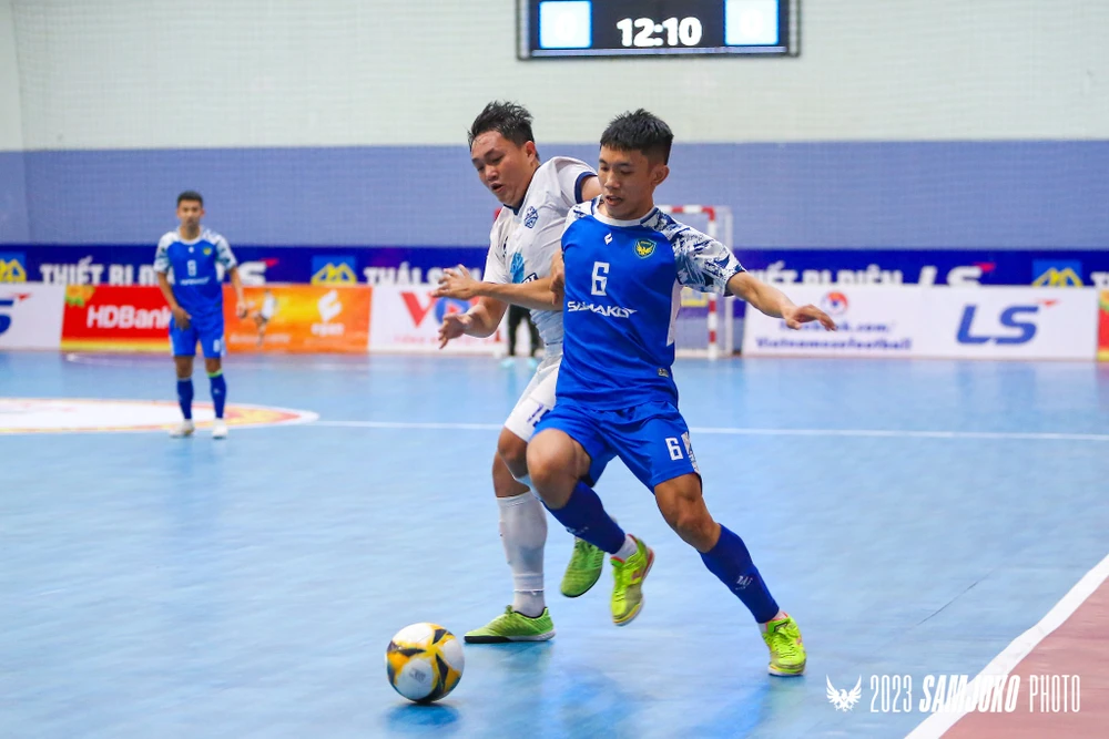 Sahako FC (áo xanh) là một trong 8 đội bóng tranh tài tại Giải Futsal HDBank Vô địch Quốc gia 2024. (Ảnh: VFF)
