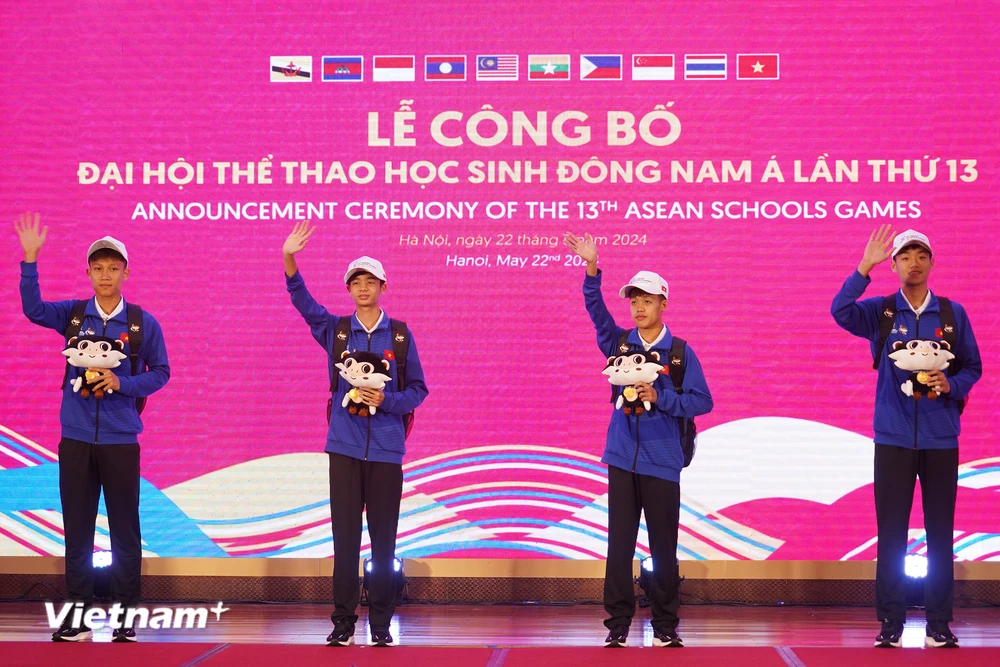 Trang phục chính thức của Đoàn Thể thao Việt Nam tại Đại hội Thể thao học sinh Đông Nam Á lần thứ 13. (Ảnh: Việt Anh/Vietnam+)