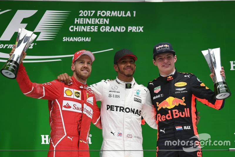 Vettel - Hamilton – Verstappe đang tạo lên cuộc đua hấp dẫn.(Ảnh: CTV)