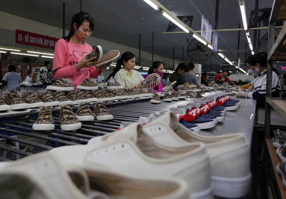 Hiệp định Thương mại Tự do EVFTA sẽ là cơ hội lớn cho cho ngành da giày của Việt Nam xuất khẩu sang thị trường EU. (Ảnh: TTXVN)