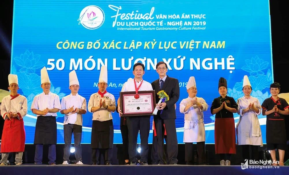 Công bố xác lập kỷ lục Việt Nam 50 món lươn xứ Nghệ