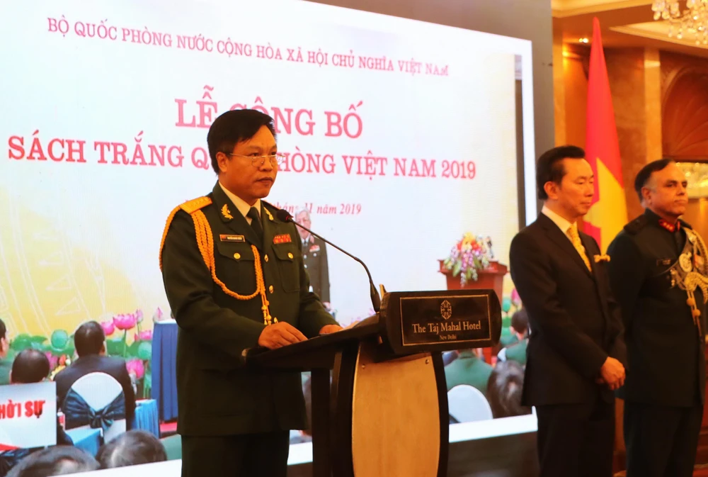 Đại tá Nguyễn Quang Chiến - Tùy viên Quốc phòng Việt Nam tại Ấn Độ phát biểu tại buổi lễ. (Ảnh; Huy Lê/TTXVN)