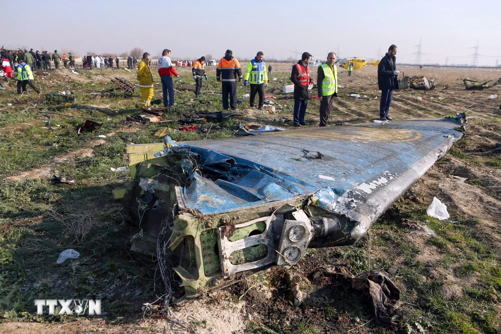 Chuyến bay mang số hiệu 752 của hãng hàng không quốc tế Ukraine UIA gặp nạn. (Ảnh: AFP/TTXVN)