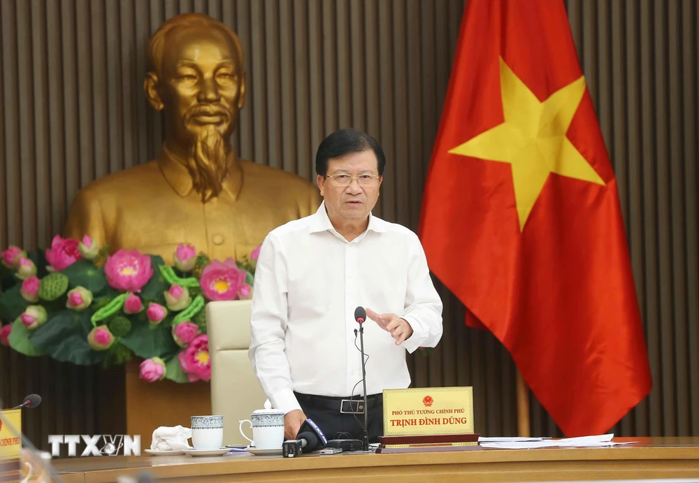 Phó Thủ tướng Trịnh Đình Dũng phát biểu chỉ đạo buổi làm việc. (Ảnh: Doãn Tấn/TTXVN)