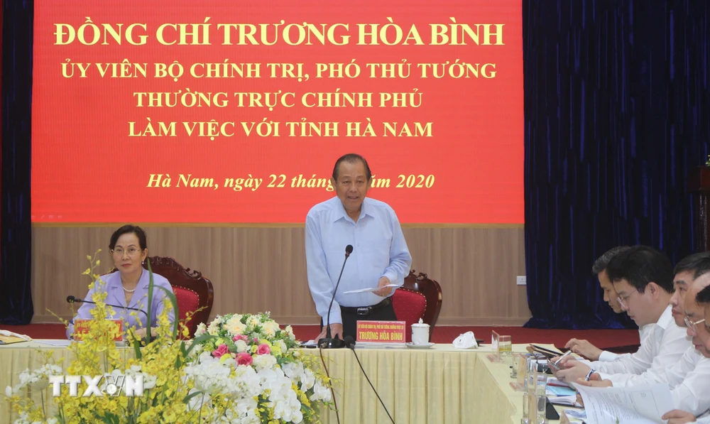 Phó Thủ tướng Thường trực Trương Hòa Bình phát biểu tại buổi làm việc. (Ảnh: Nguyễn Chinh/TTXVN)