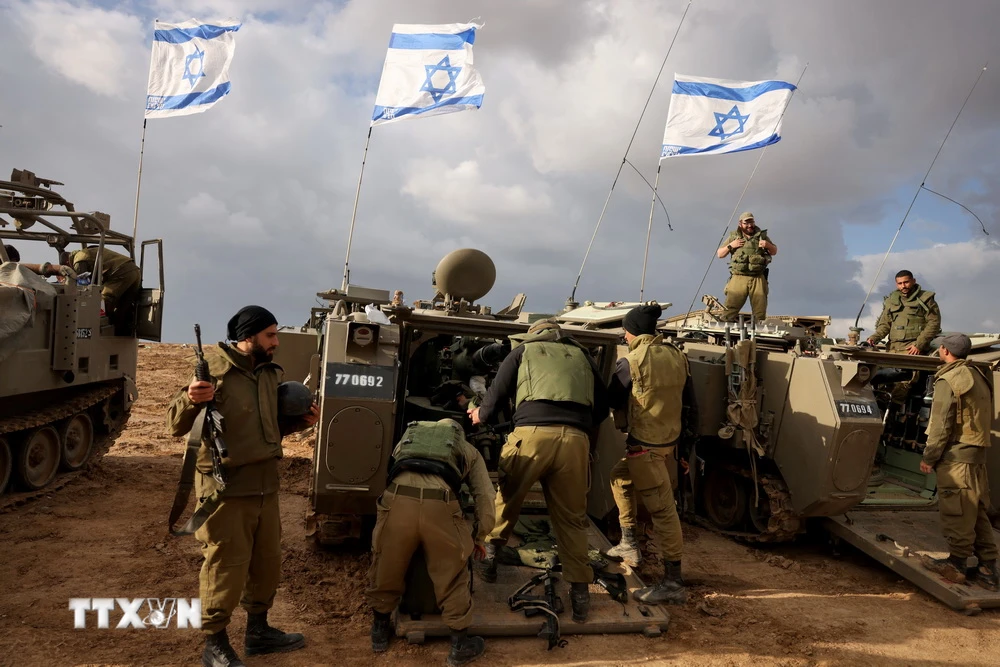 Binh sĩ Israel được triển khai tại biên giới Dải Gaza. (AFP/TTXVN)