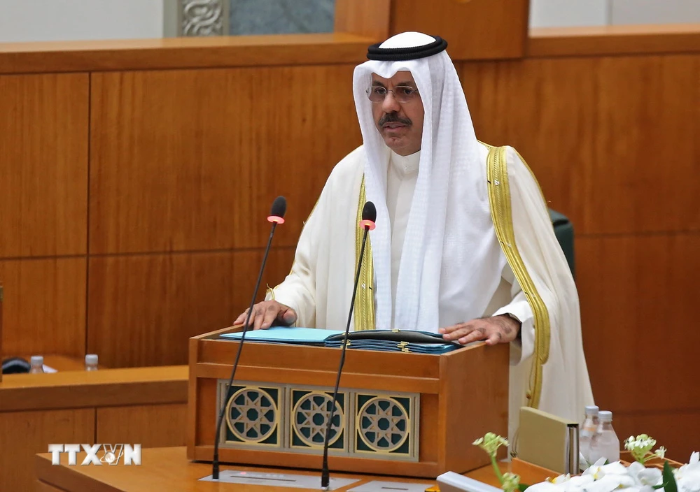 Thủ tướng Kuwait Sheikh Ahmad Nawaf al-Ahmad al-Sabah phát biểu tại Quốc hội ở Kuwait City. (Ảnh: AFP/TTXVN)