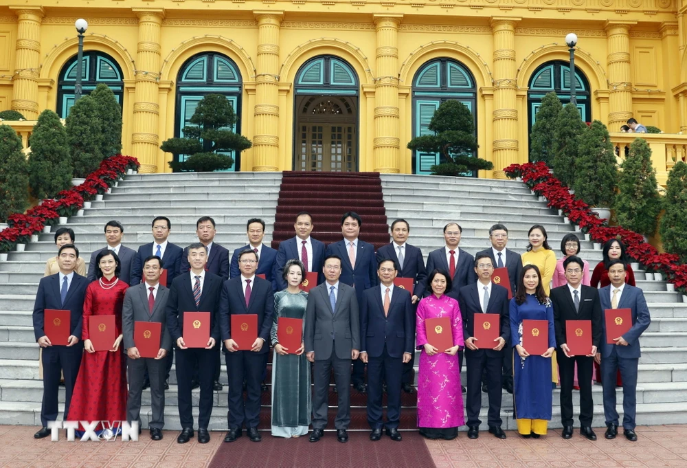 Chủ tịch nước Võ Văn Thưởng trao Quyết định bổ nhiệm 18 Đại sứ- Ảnh 8.