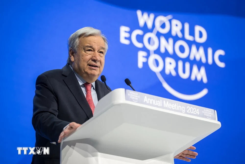 Tổng thư ký Liên hợp quốc Antonio Guterres phát biểu tại hội nghị thường niên của Diễn đàn Kinh tế Thế giới (WEF) ở Davos, Thụy Sĩ ngày 17/1. (Ảnh: AFP/TTXVN)