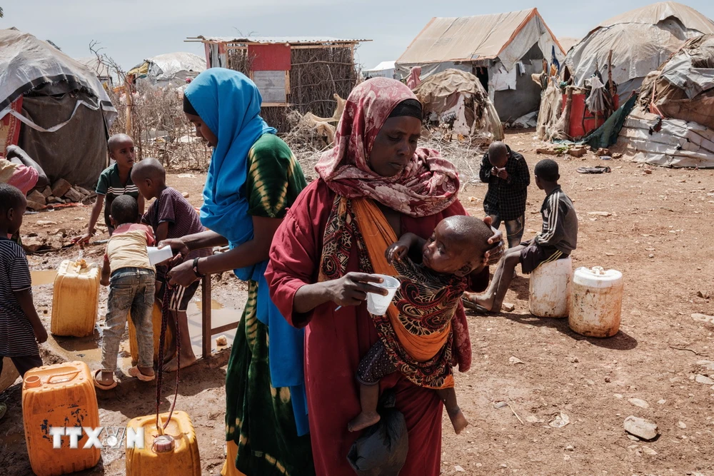 Người tị nạn tại một trại tạm ở Baidoa, Somalia. (Ảnh: AFP/TTXVN)