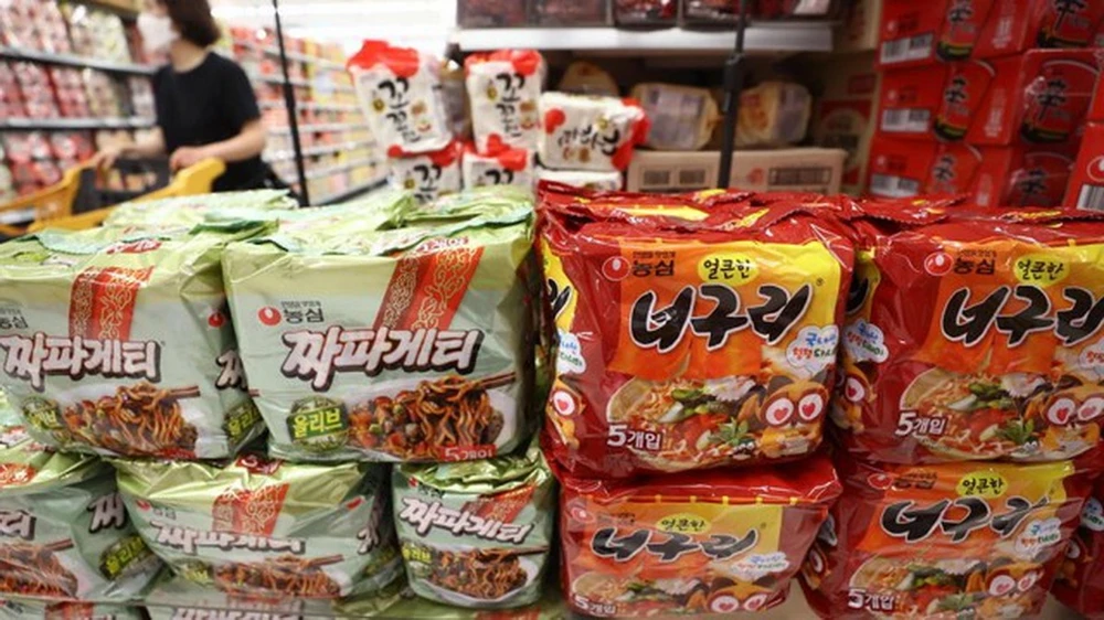 Một số loại mỳ ăn liền của Hàn Quốc. (Ảnh: Yonhap)