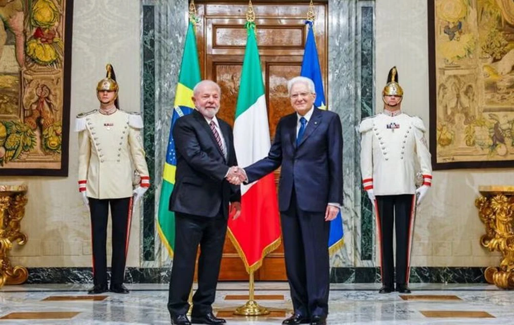 Tổng thống Italy Sergio Mattarella (phải) và người đồng cấp Brazil Lula da Silva. (Ảnh: merco press)